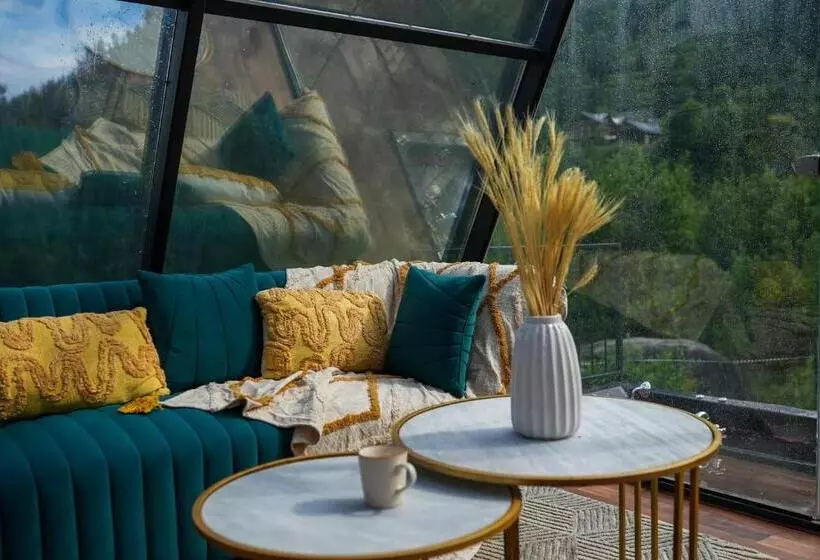 Lomakeskus Aayna Stays