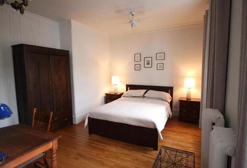 Auberge Comme Au Premier Jour