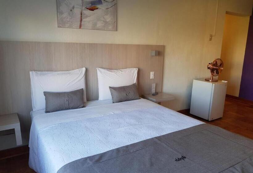 ユースホステル Eldepto Parque Bustamante