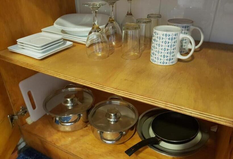 ユースホステル Eldepto Parque Bustamante