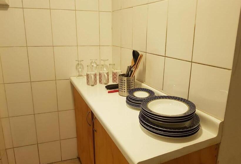 ユースホステル Eldepto Parque Bustamante