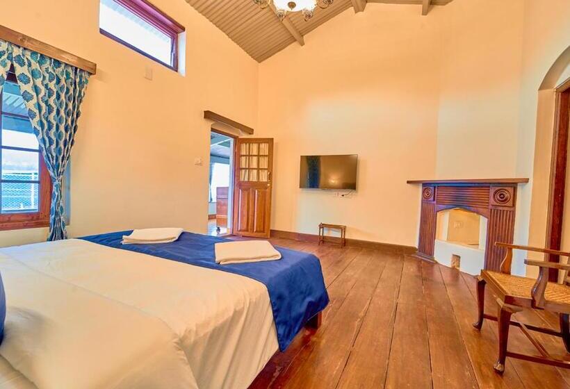 הוסטל Vintage Inglenook Premium Ooty Bungalow By Voye Homes