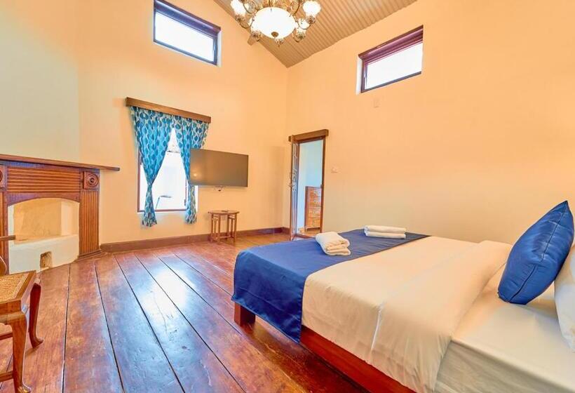 הוסטל Vintage Inglenook Premium Ooty Bungalow By Voye Homes