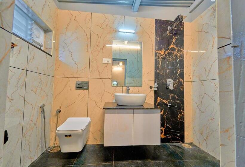 הוסטל Vintage Inglenook Premium Ooty Bungalow By Voye Homes