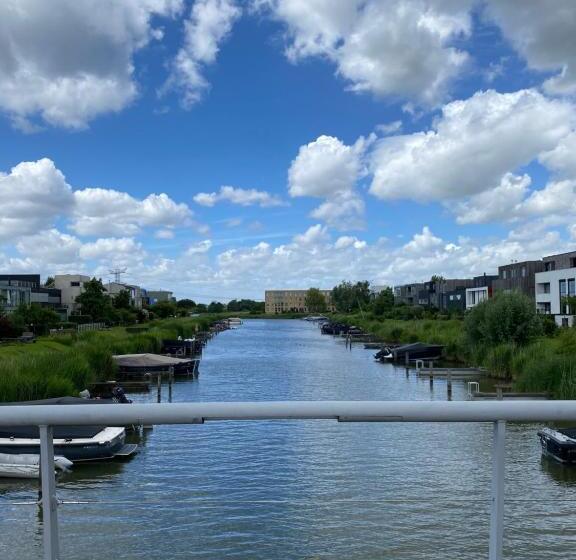 تختخواب و صبحانه Casa Canna