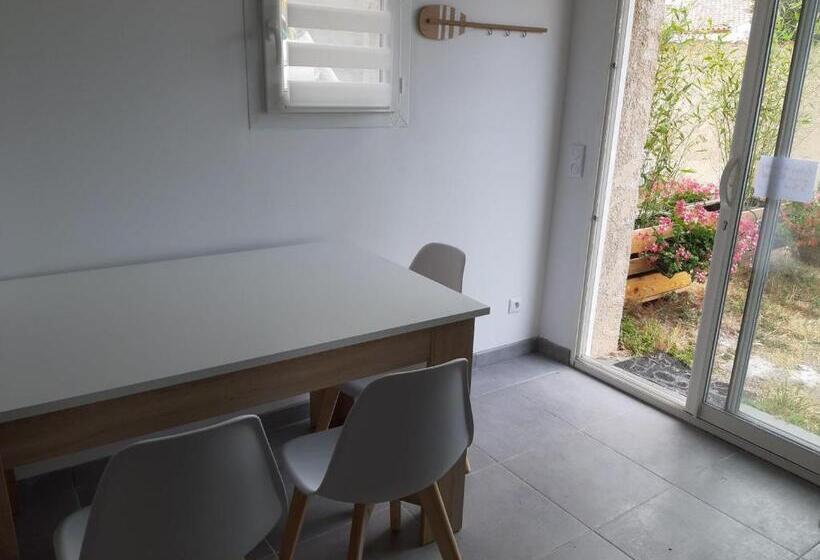 צימר La Casita Sérignanaise