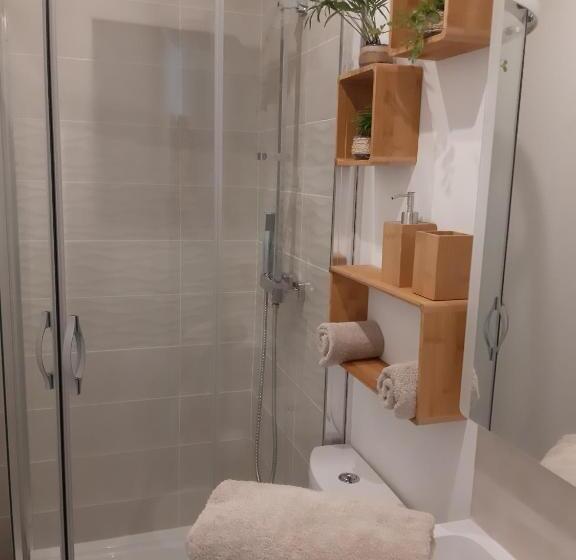 צימר La Casita Sérignanaise