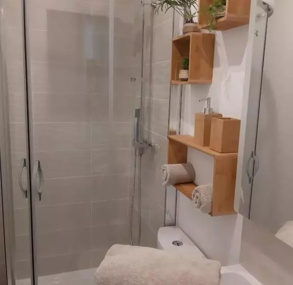 ベッドアンドブレックファースト La Casita Sérignanaise
