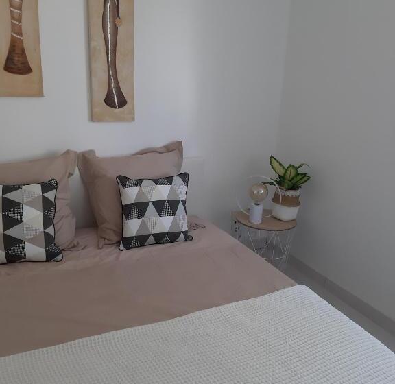 צימר La Casita Sérignanaise