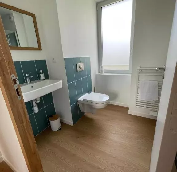 Aamiaismajoitus (B&B) Les Pingouins Du Puits