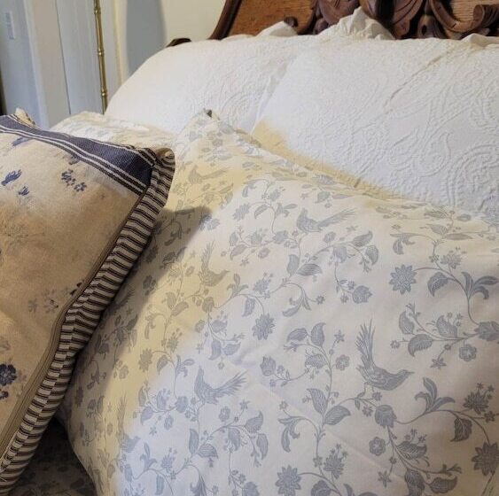 Clinton Pond Bed And Breakfast