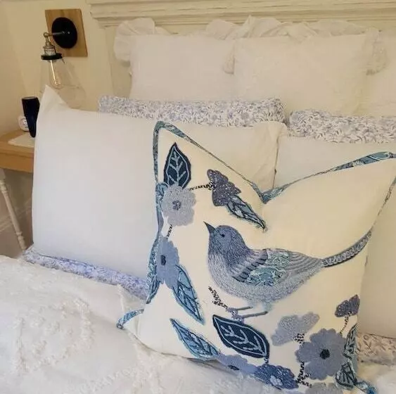 Clinton Pond Bed And Breakfast