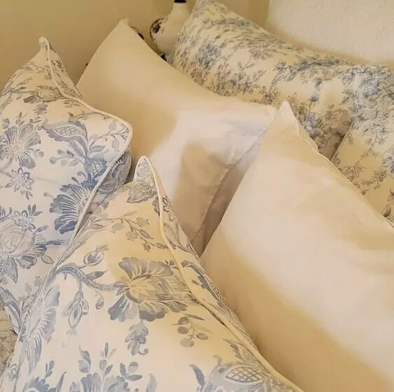 Clinton Pond Bed And Breakfast