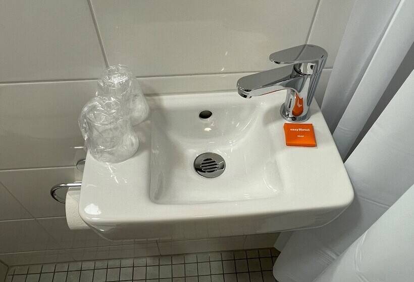 Easyhotel Zürich Main Station