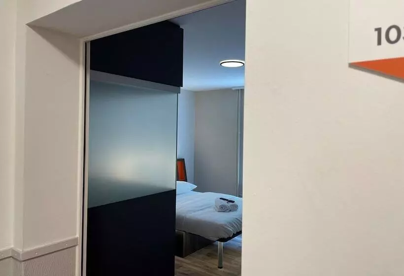 Easyhotel Zürich Main Station