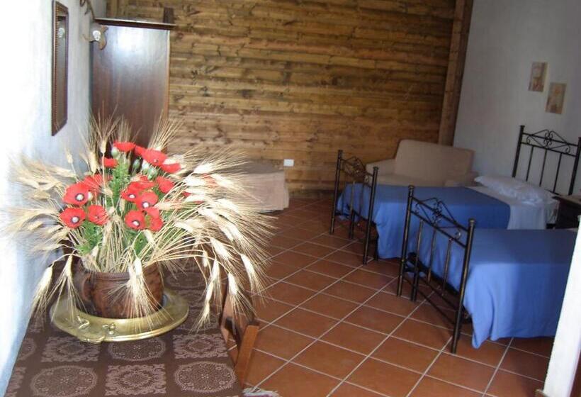 בית מלון כפרי Agriturismo Il Borghetto