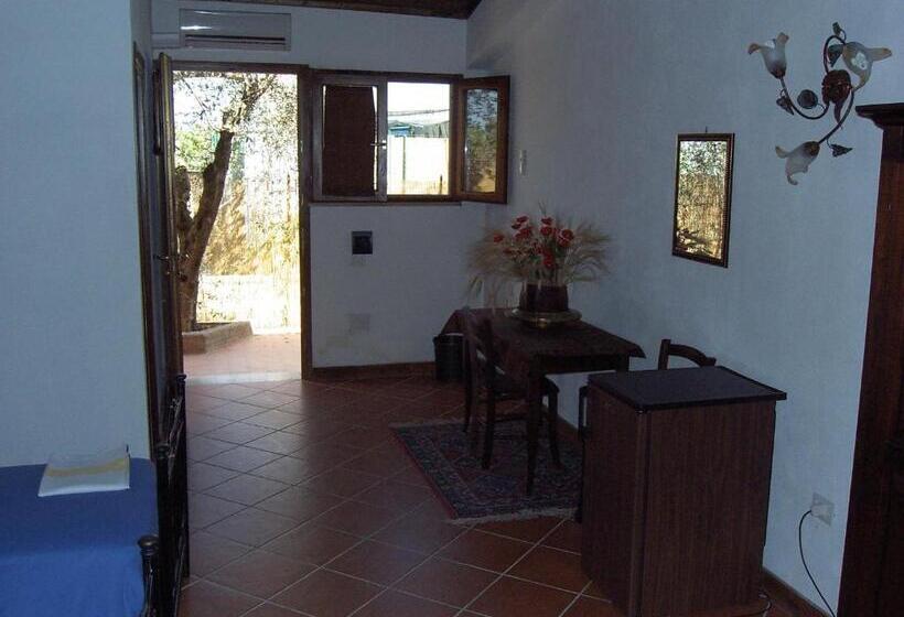 בית מלון כפרי Agriturismo Il Borghetto