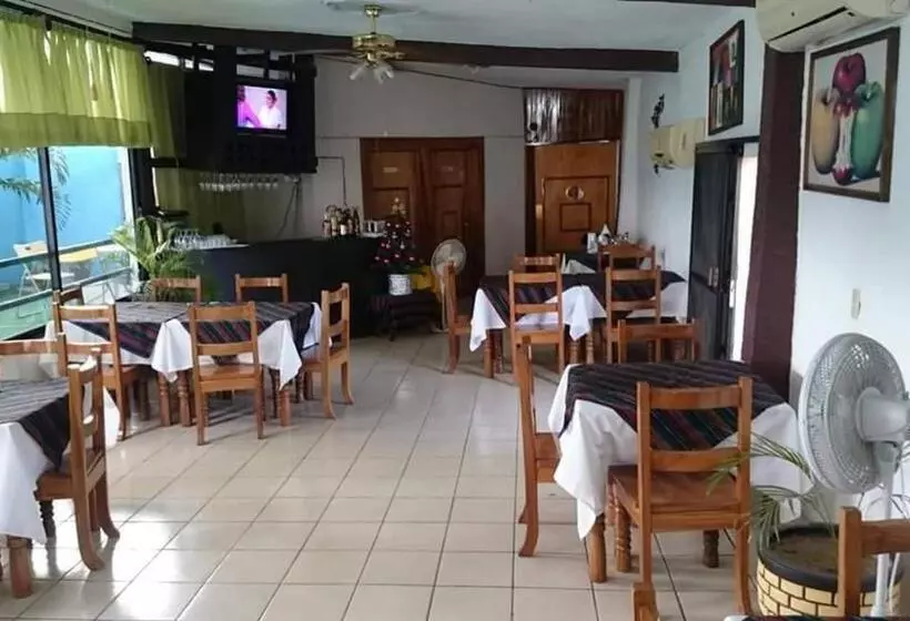 Hotelli Maria Eugenia