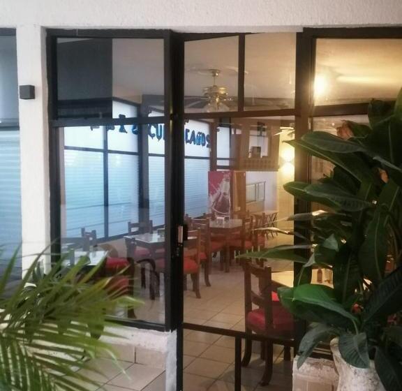 ホテル Maria Eugenia