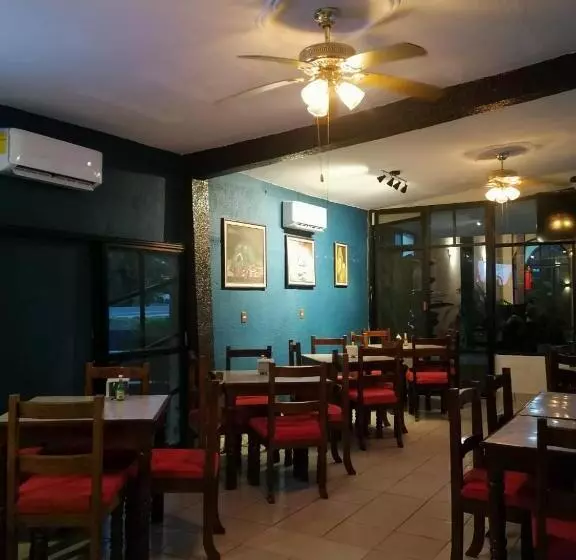 Hotelli Maria Eugenia