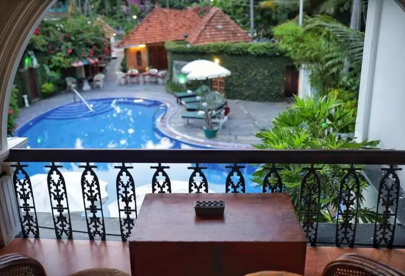 ホテル Molly S Retreat