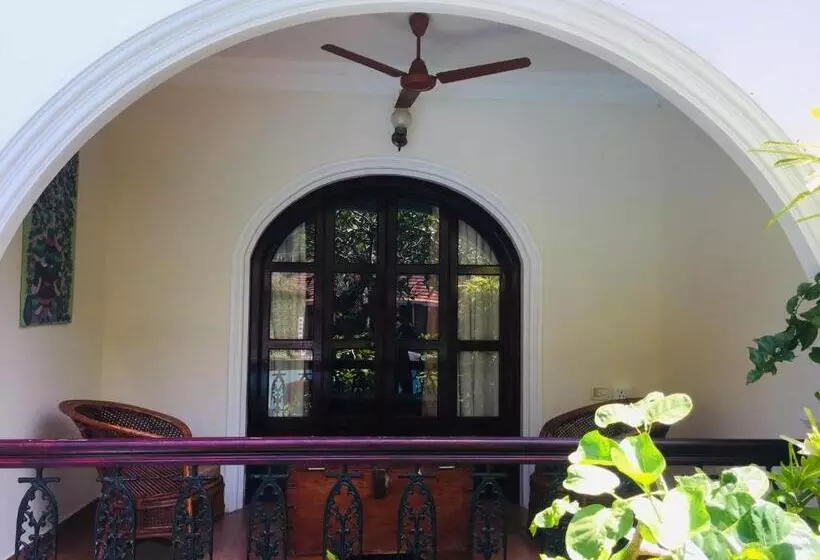 ホテル Molly S Retreat