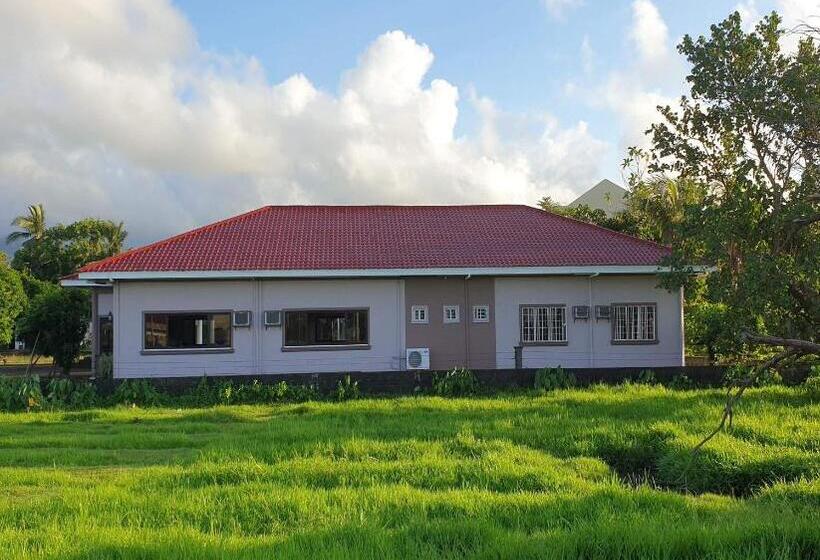 Hotelli Oyo 1079 Mayon View Garden Apartelle Sa Bukid