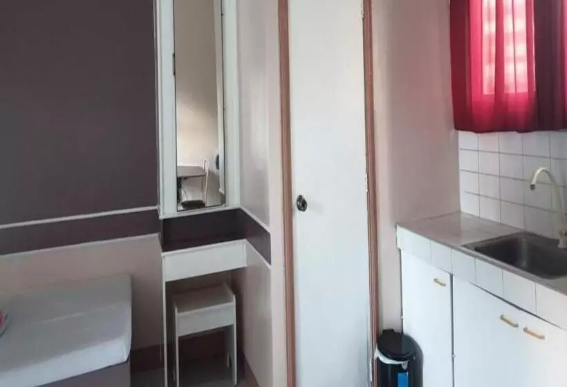 ホテル Oyo 1079 Mayon View Garden Apartelle Sa Bukid