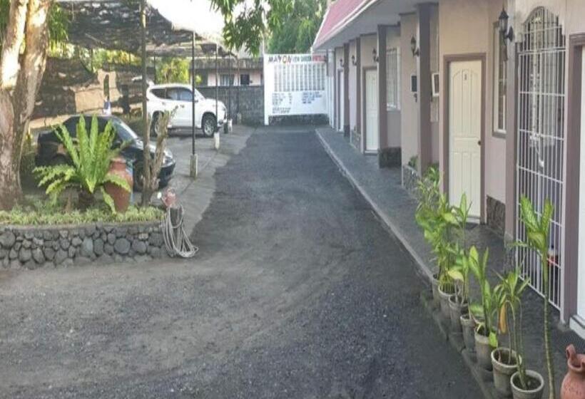 Hotelli Oyo 1079 Mayon View Garden Apartelle Sa Bukid