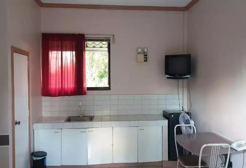 ホテル Oyo 1079 Mayon View Garden Apartelle Sa Bukid