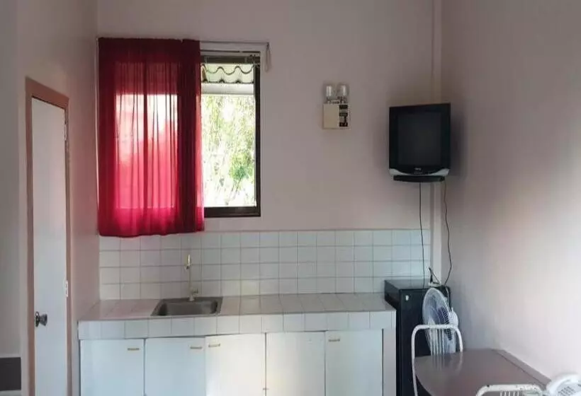 ホテル Oyo 1079 Mayon View Garden Apartelle Sa Bukid