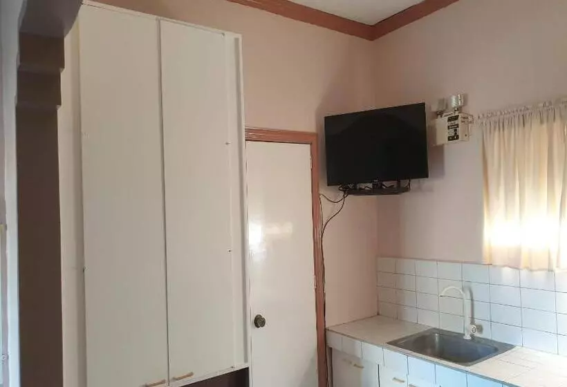 ホテル Oyo 1079 Mayon View Garden Apartelle Sa Bukid