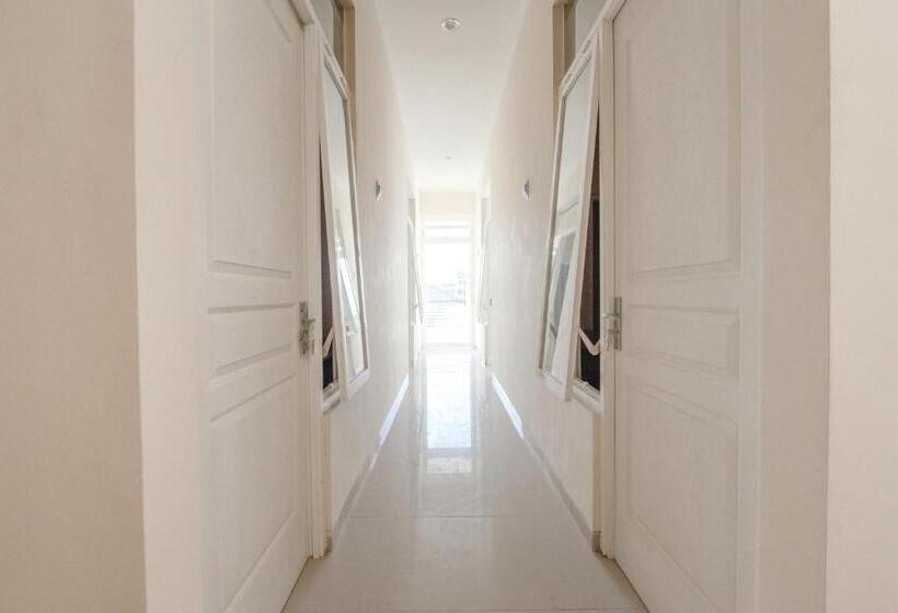 Hotel Oyo Life 3531 Wisma Eka