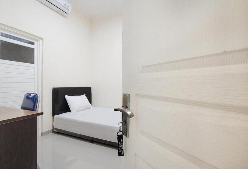 Hotel Oyo Life 3531 Wisma Eka