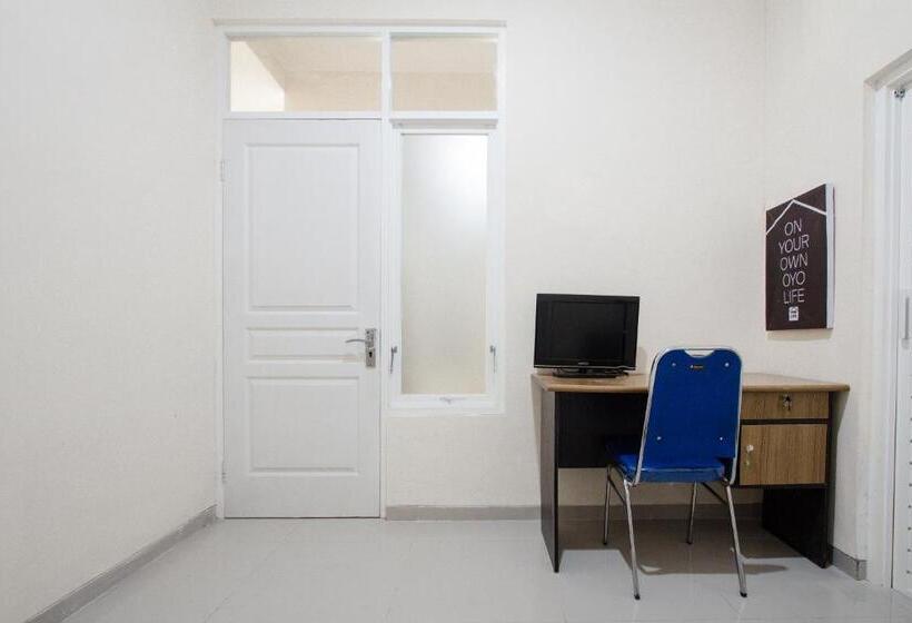 Hotel Oyo Life 3531 Wisma Eka