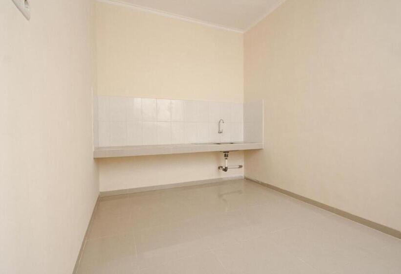 Hotel Oyo Life 3531 Wisma Eka