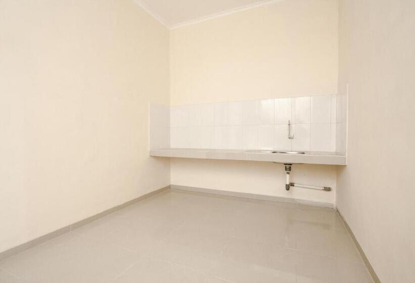 Hotel Oyo Life 3531 Wisma Eka