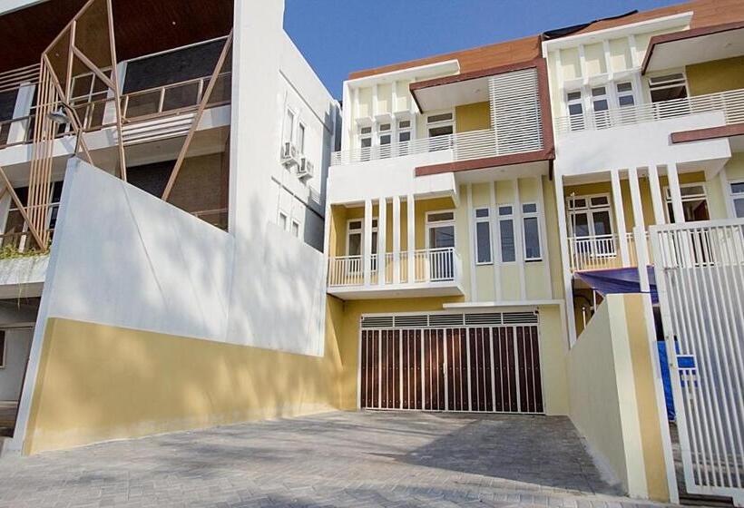 Hotel Oyo Life 3531 Wisma Eka