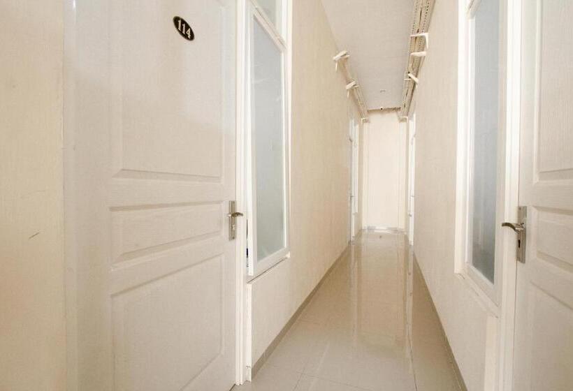 Hotel Oyo Life 3531 Wisma Eka