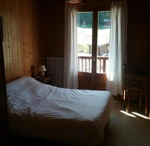 Отель Restaurant Les Rosieres