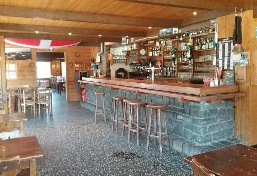 Отель Restaurant Les Rosieres