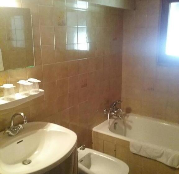 Отель Restaurant Les Rosieres