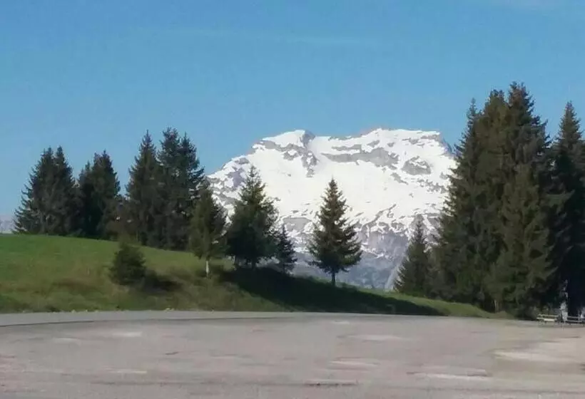 Hotelli Restaurant Les Rosieres