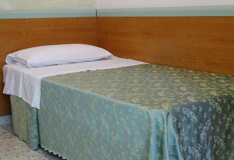 בית מלון כפרי Royal