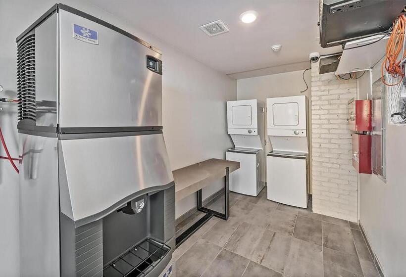 Hôtel Walkable Wonder Midtown Studio Near Downtown Gems