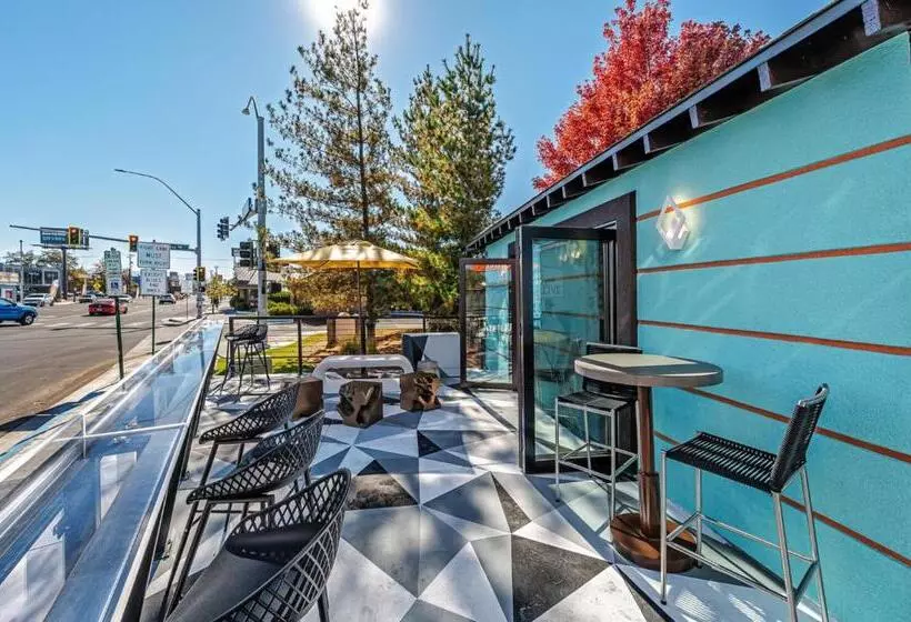 هتل Walkable Wonder Midtown Studio Near Downtown Gems