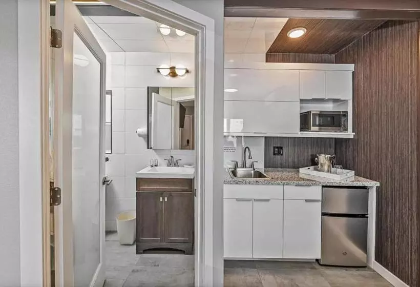 هتل Walkable Wonder Midtown Studio Near Downtown Gems