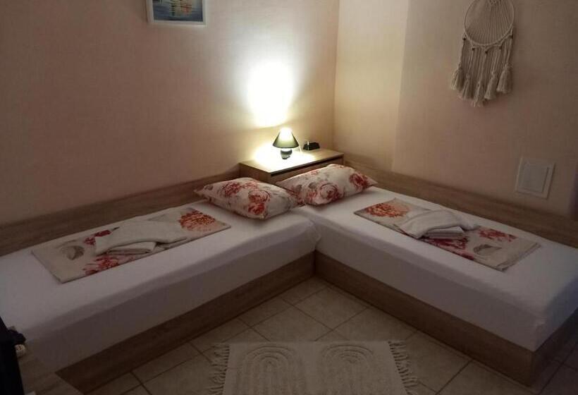 Пансион къща за гости семейство маврови