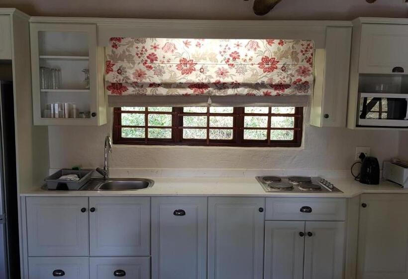 بنسيون Avoca River Cabins