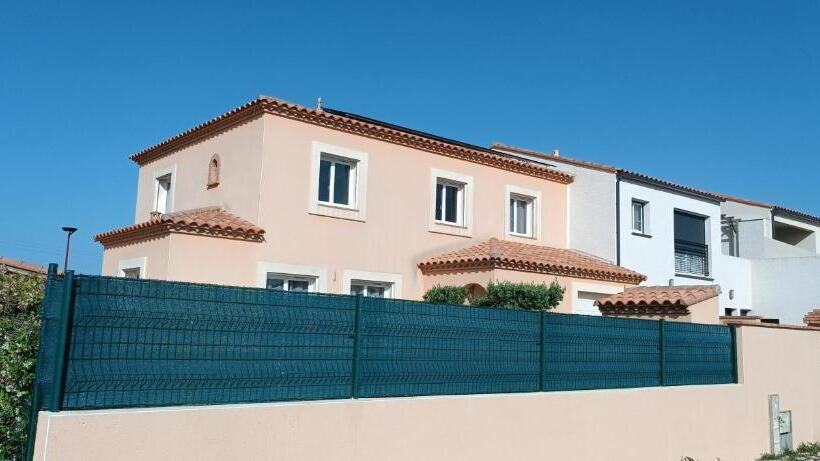 פנסיון Chez Delphine